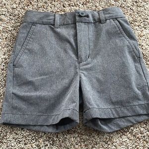 Never worn performance vineyard vines shorts